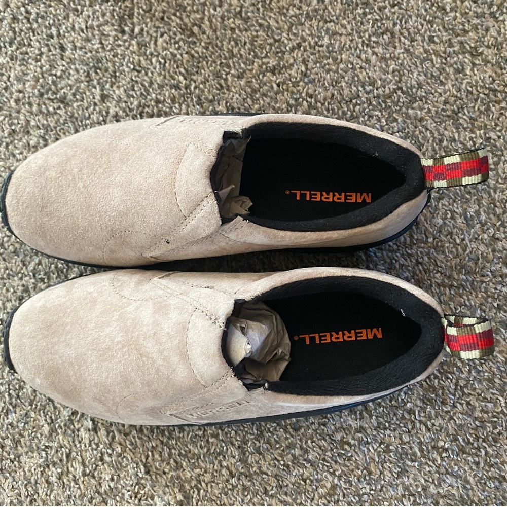 Men’s Merrill Tan slip on shoes size 7